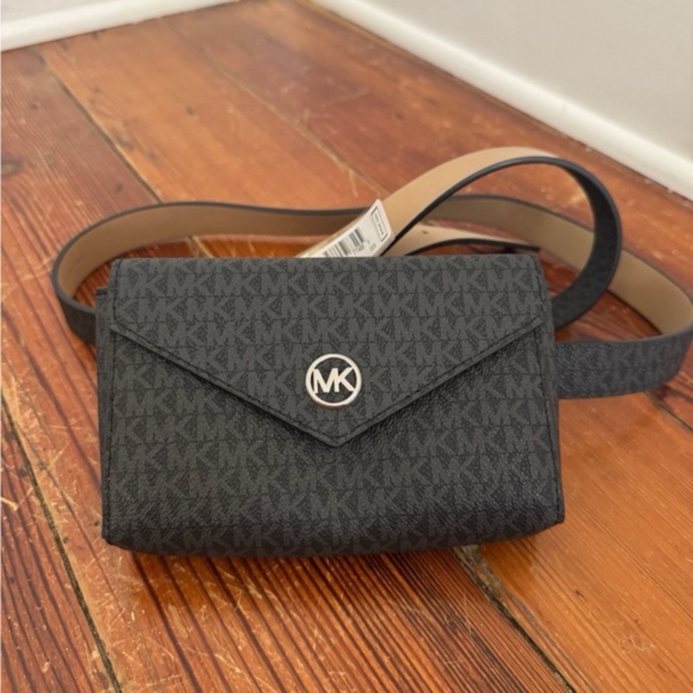 Michael Kors Black and Tan Crossbody Bag